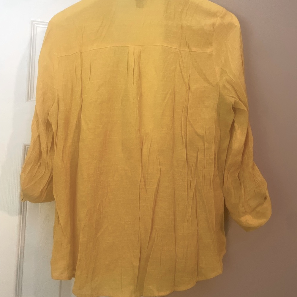 Collared button down top Mustard colored - Picture 3 of 5